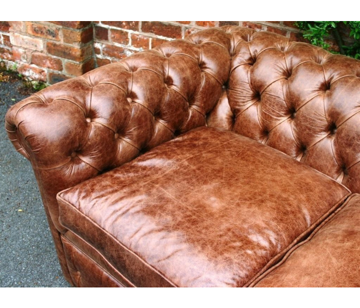 Chesterfield sofa 1