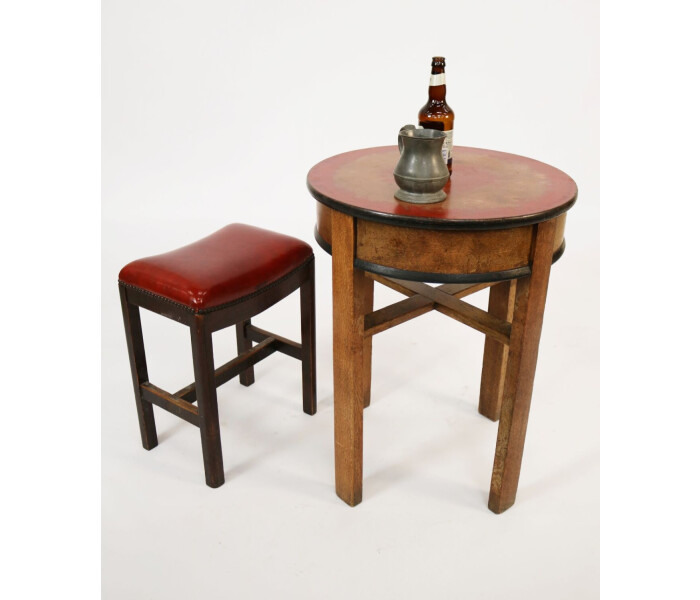 A Superb Small Early 20th Century Boozing Table Made by Gaskell and Chambers 4