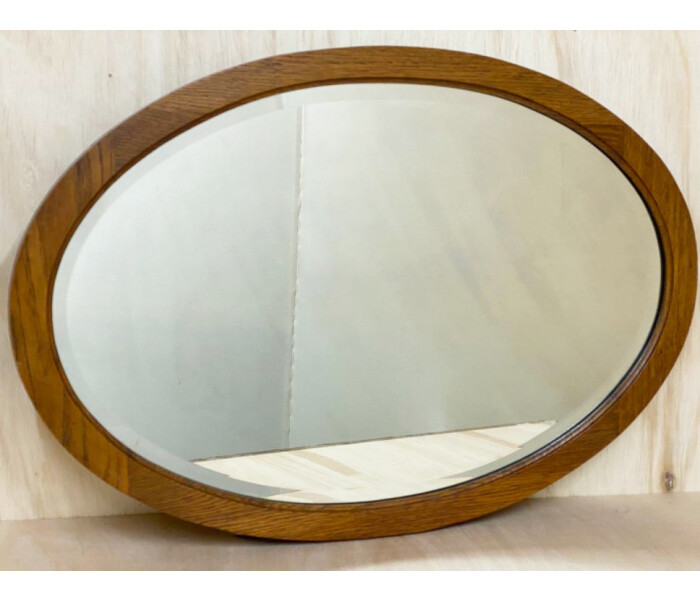 A Very Nice Quality 1920s Solid Oak Framed Oval Wall Mirror 1