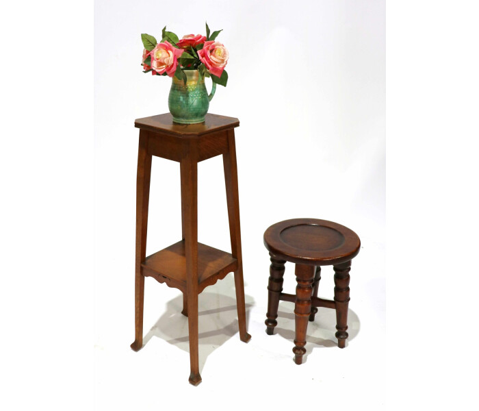 An early 20th century oak jardiniere plant stand5