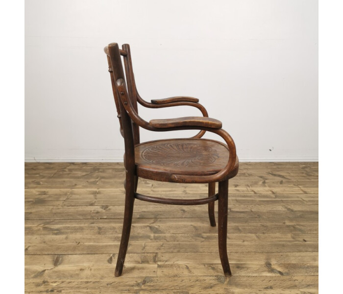 CAR BENTWOOD 1 Medium