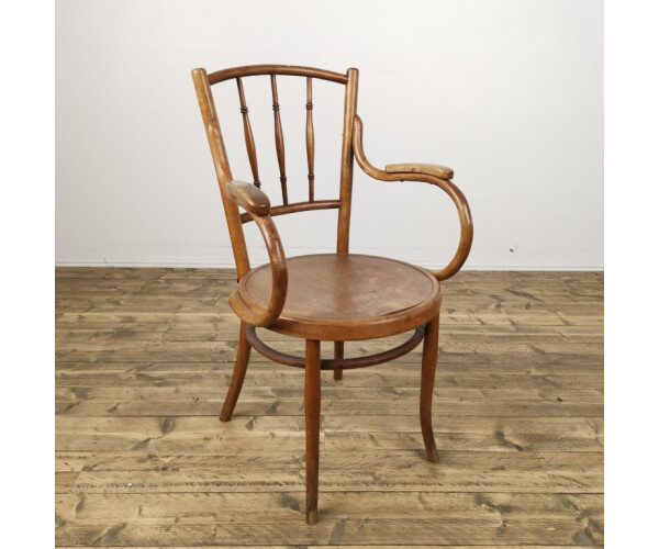 CAR BENTWOOD 4 Medium v2