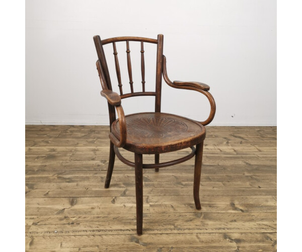 CAR BENTWOOD 4 Medium