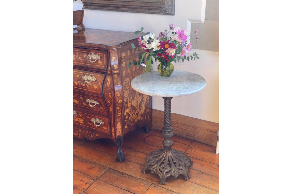 Gothic Short Cast Iron Table Base 1