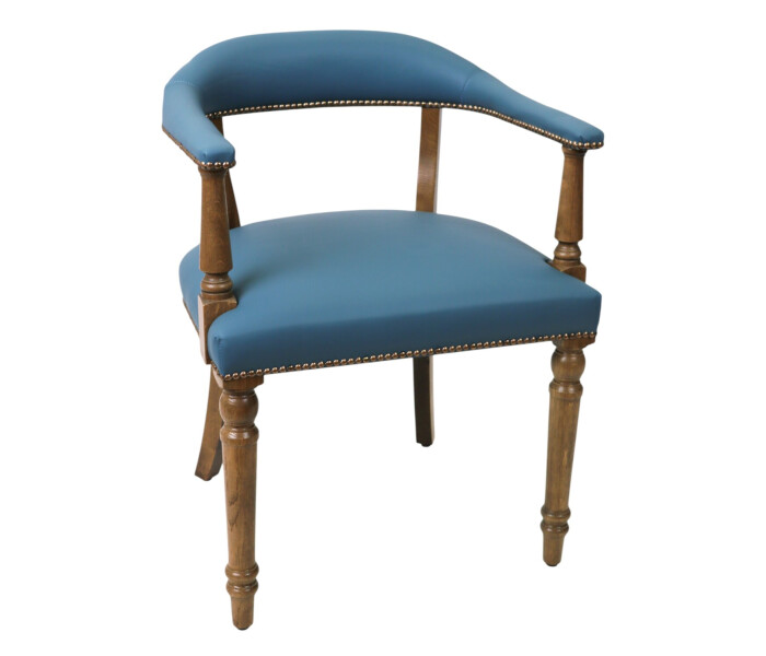 Kenilworth Armchair with Turned Front Legs 1