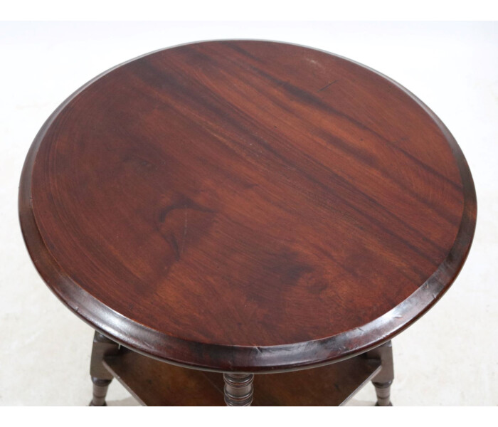 Round oak pub table 3