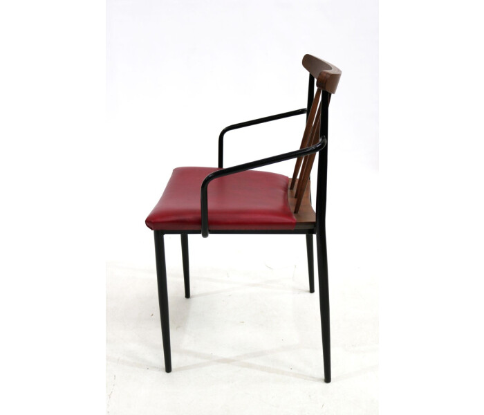 SB Red metal armchair 2