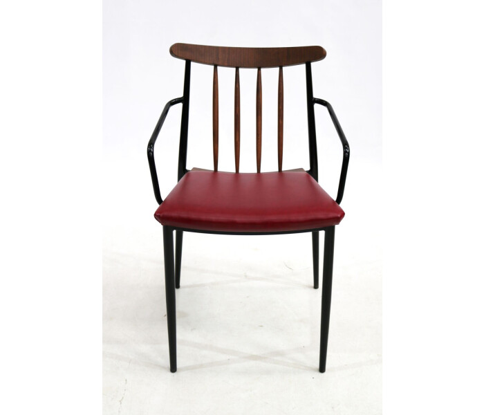 SB Red metal armchair 3