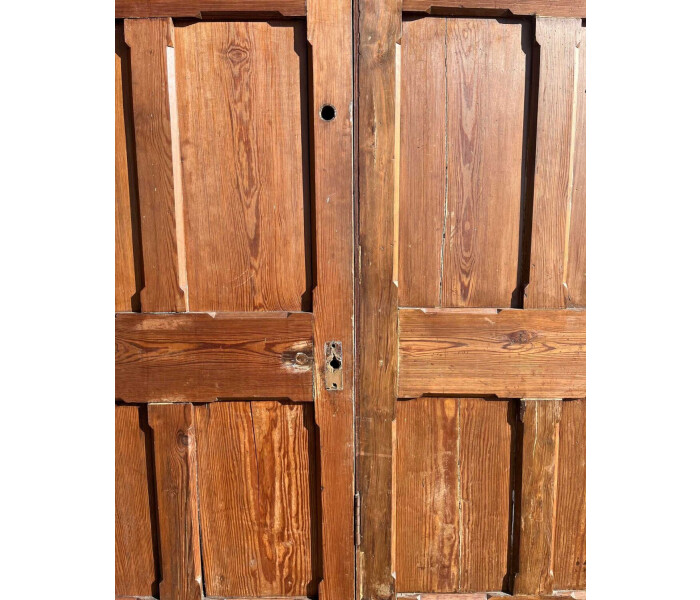 Six matched pitch pine doors 4