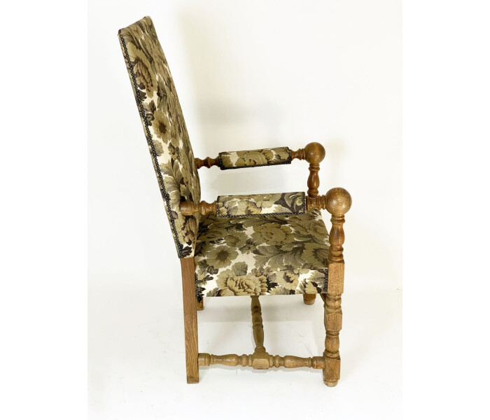 Very imposing Flemish 18th century style oak armchair 3