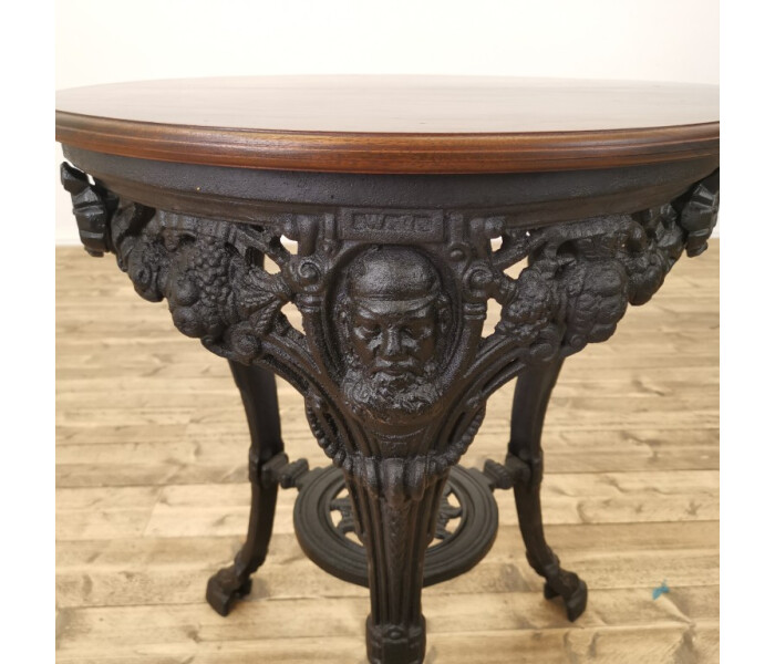 WG Grace 01 2 Medium