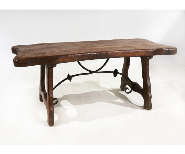 Wavy oak coffee table 1